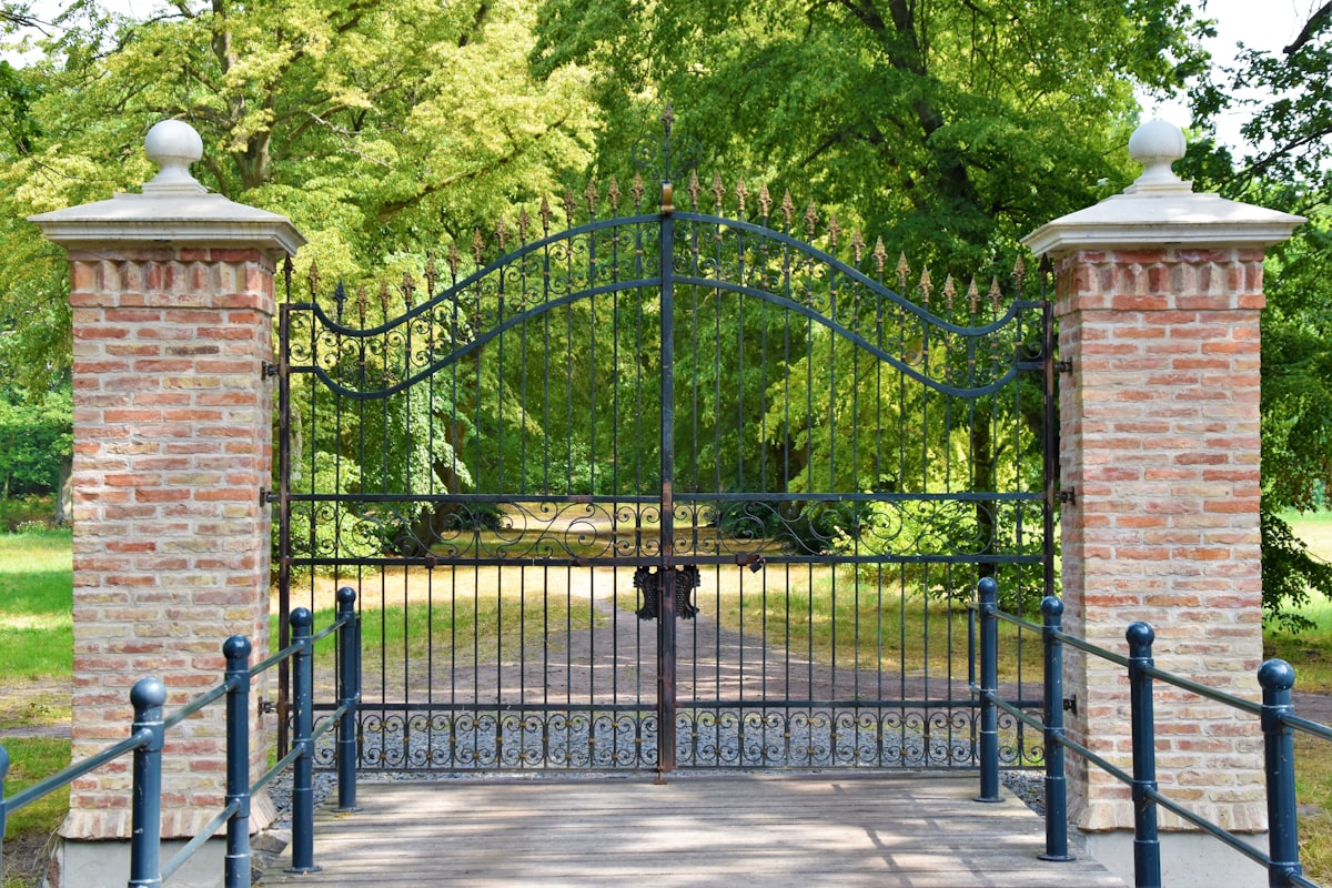 Aluminum driveway gate at a Pasco County home